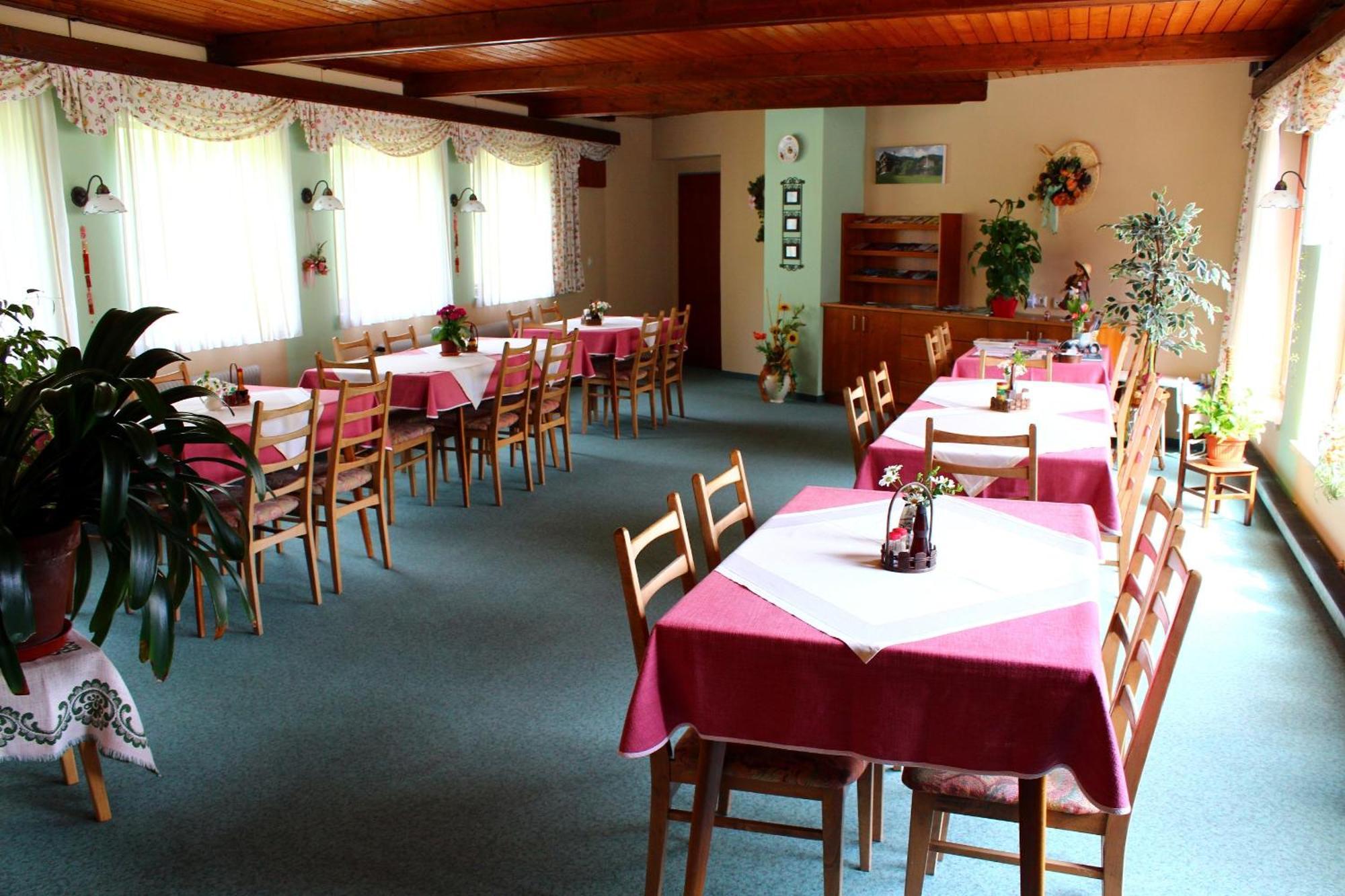 Pension & Ferienwohnung Sonnleiten Gnesau Екстериор снимка